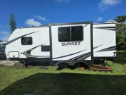 2019 Crossroads RV Sunset Trail Super Lite Travel Trailer for rent in Fort White Florida