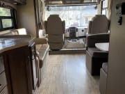 2018 Thor Hurricane Class A for rent in Slinger Wisconsin