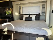 2021 Mercedes-Benz Atlas Airstream Class B for rent in Middlesex New Jersey