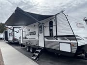 2022 Dutchmen Coleman Lantern LT available for rent in Kansas City Kansas