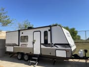 2022 Dutchmen Coleman Lantern LT available for rent in Edmond Oklahoma