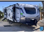 2022 Coachmen freedom express 287bhds available for rent in coachella California