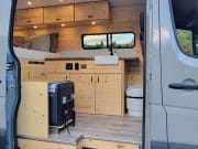 2018 sprinter  by Mercedes-Benz for rent in 96732
