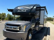 2017 Four Winds  by Thor for rent in 85201