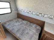 2004 Pioneer Pioneer Trailer Travel Trailer for rent in Bullheadcity Arizona