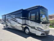 2018 Phaeton 40AH  by Tiffin for rent in 92880