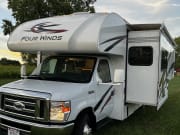 2022 Thor Four Winds Class C for rent in Verona Wisconsin