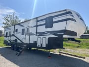 2021 Heartland Fuel 335 available for rent in Villa Ridge Missouri