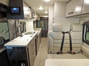 2022 twist  by Thor Motor Coach for rent in J7P 4W9