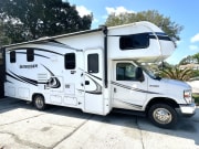 2019 Sunseeker  by Forest River for rent in 32225