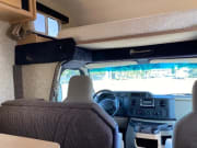 2010 Adventurer Adventurer Motorhome Class C for rent in Calgary Alberta