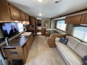 2015 Winnebago Minnie Winnie Class C for rent in West Covina California