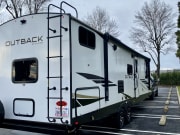 2022 Keystone RV Outback Ultra-Lite Travel Trailer for rent in Marysville California