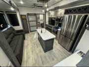 2024 Keystone Alpine Avalanche Fifth Wheel for rent in KNOXVILLE Tennessee