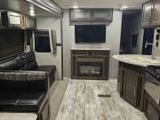 2018 Zinger  by Crossroads for rent in 54303
