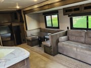2021 Jayco Jay Flight Travel Trailer for rent in valley Nebraska