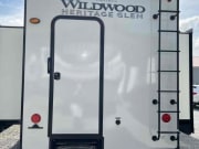 2020 Forest River Wildwood Heritage Glen Fifth Wheel for rent in Lancaster Kentucky