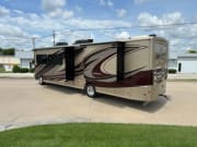 2018 Southwind 37H  by Fleetwood for rent in 65201