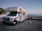 2017 Thor Four Winds available for rent in Litchfield Park Arizona