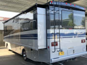 2020 Winnebago Adventurer Class A for rent in Oxnard California
