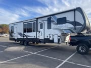 2021 Keystone Carbon available for rent in Manteca California