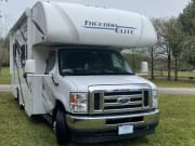 2022 Thor Freedom Elite available for rent in Hialeah Florida