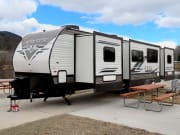 2022 Palomino Puma 32RBFQ2 Travel Trailer for rent in Ozark Missouri