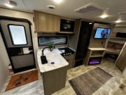 2024 Dutchmen Kodiak SE available for rent in Knoxville Tennessee