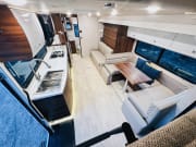 2022 Winnebago Navion available for rent in Los Angeles California