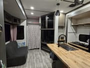 2022 Alliance RV Valor Fifth Wheel for rent in Marion Texas