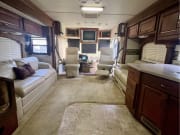 2005 Bounder 38N  by Fleetwood for rent in 77868
