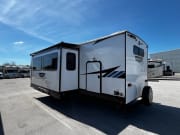 2023 Salem Platinum Model 29VBUD  by Forest River for rent in 33020