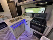 2025 Heartland Zinger 320FB available for rent in San Antonio Texas