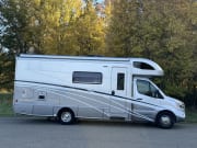 2023 Winnebago Navion available for rent in Wadsworth Ohio