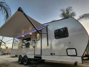 2025 Genesis Supreme Rv Genesis Supreme available for rent in Perris California