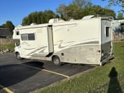 2002 Jayco Granite Ridge Class C for rent in Lakemoor Illinois