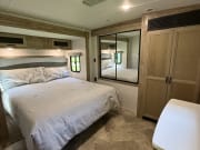 2022 SolAire 320 TSBH  by Palomino for rent in 28025