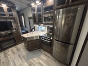 2019 Forest River Cherokee Arctic Wolf Fifth Wheel for rent in Woodruff South Carolina