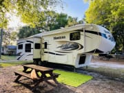 2010 Keystone RV Montana Hickory available for rent in Plain City Ohio