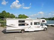 2015 Sunseeker  by Forest River for rent in 40031