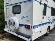 1997 Winnebago Itasca  by Ford for rent in V4M 3N2