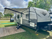 2020 Prime Time Avenger 26BH available for rent in Fort Myers Florida