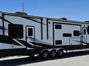 2021 Dutchmen Voltage available for rent in apple valley California