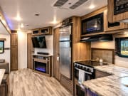2022 333DB  by Zinger for rent in 95311