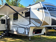 2023 Prime Time Crusader Fifth Wheel for rent in Gibsonton Florida