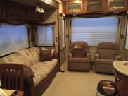 2010 Jayco Eagle Fifth Wheel available for rent in Fowler, Michigan