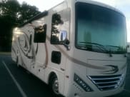 2017 Thor Motor Coach Hurricane Class A available for rent in Ooltewah, Tennessee