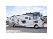 2018 Thor Motor Coach Hurricane Class A available for rent in Bettendorf, Iowa