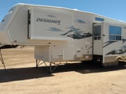 2008 Jayco Designer Fifth Wheel available for rent in Tucson, Arizona