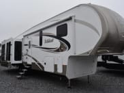 2016 wildcat ck327 Fifth Wheel available for rent in Escondido, California